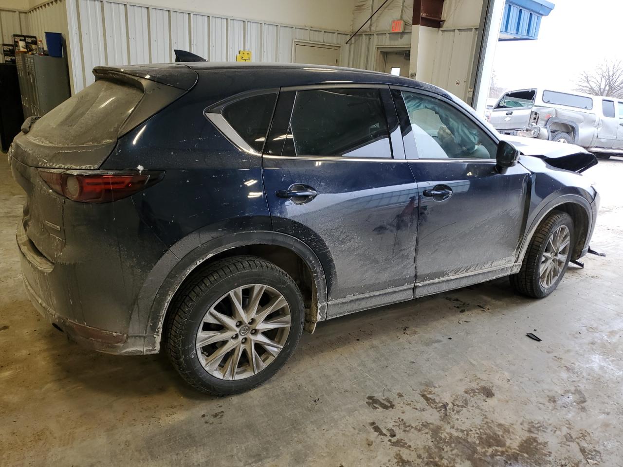 2020 Mazda CX-5 VIN JM3KFBDM5L0855109 Copart auction photo, front end damage thumbnail 3