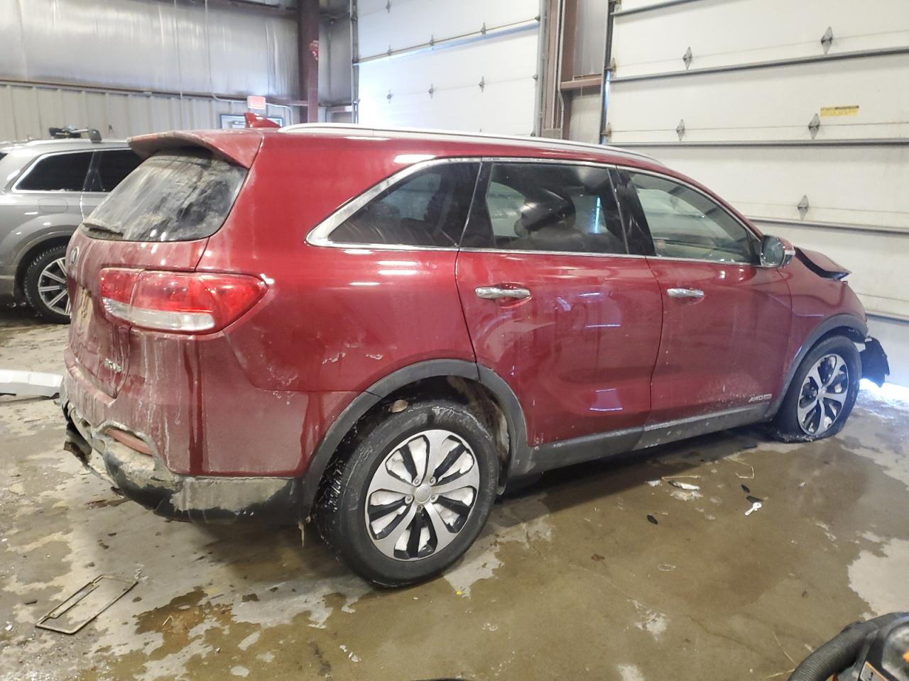 2016 KIA Sorento VIN 5XYPHDA58GG019876 Copart auction photo, front end damage thumbnail 3