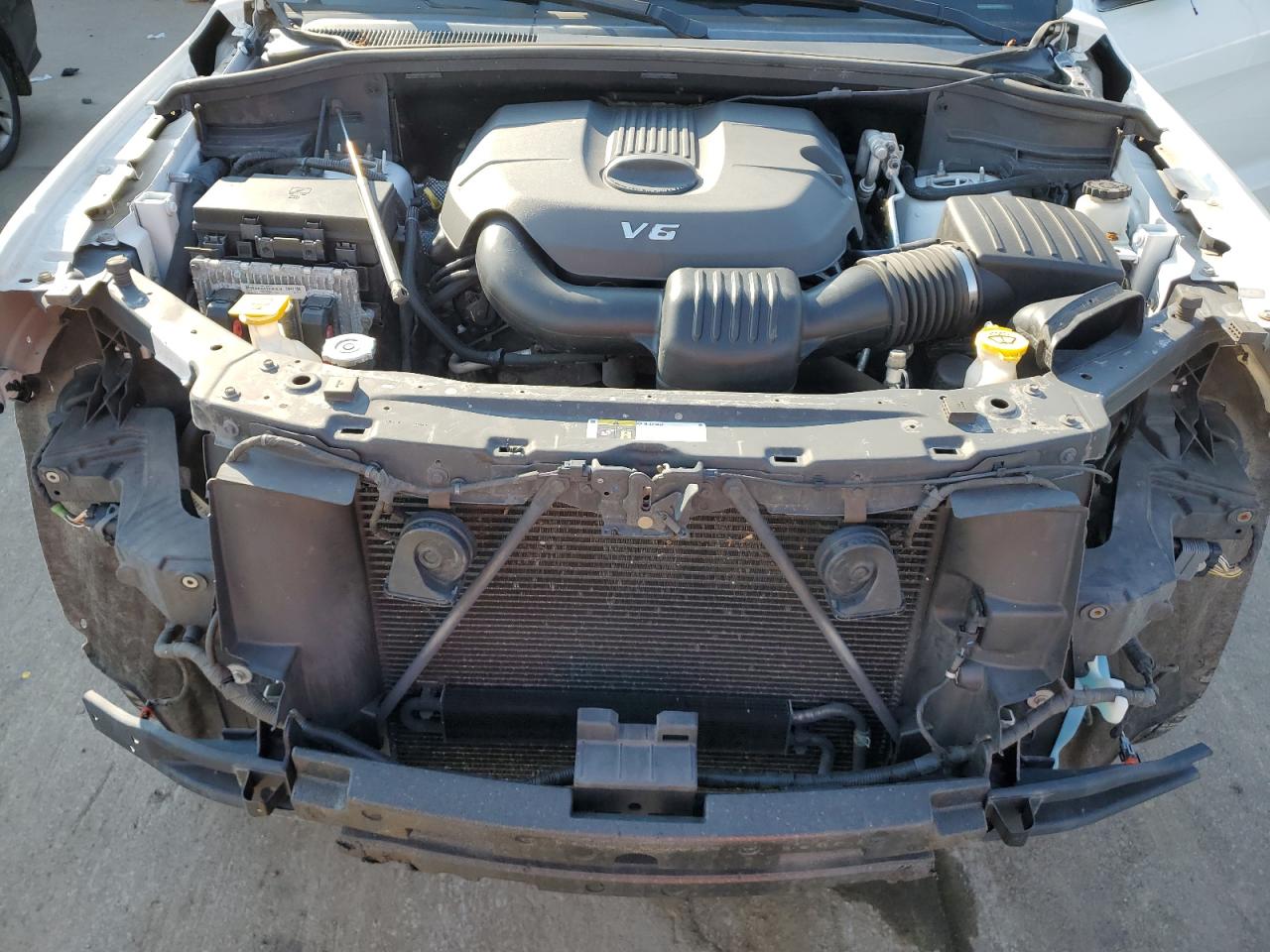 2015 Jeep Grand Cherokee VIN 1C4RJFBG5FC117792 Copart auction photo, front end / minor dent/scratches damage thumbnail 12