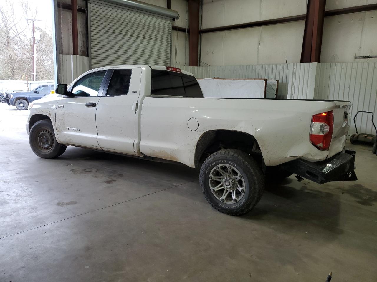 2014 Toyota Tundra VIN 5TFCW5F12EX016594 Copart auction photo, all over / minor dent/scratches damage thumbnail 2