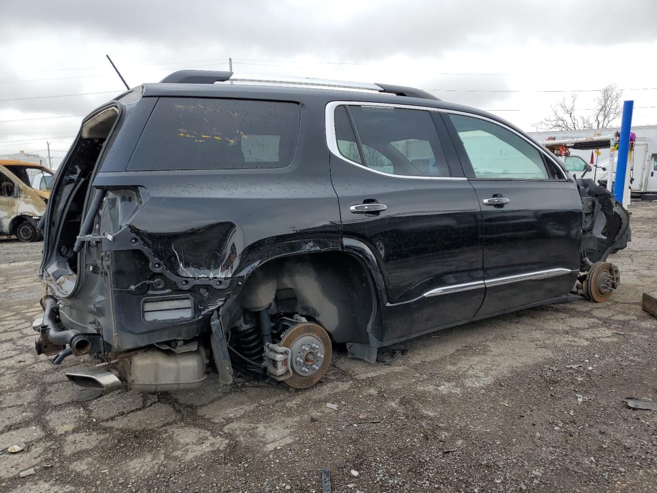 2018 GMC Acadia VIN 1GKKNXLS8JZ168258 Copart auction photo, stripped / side damage thumbnail 3