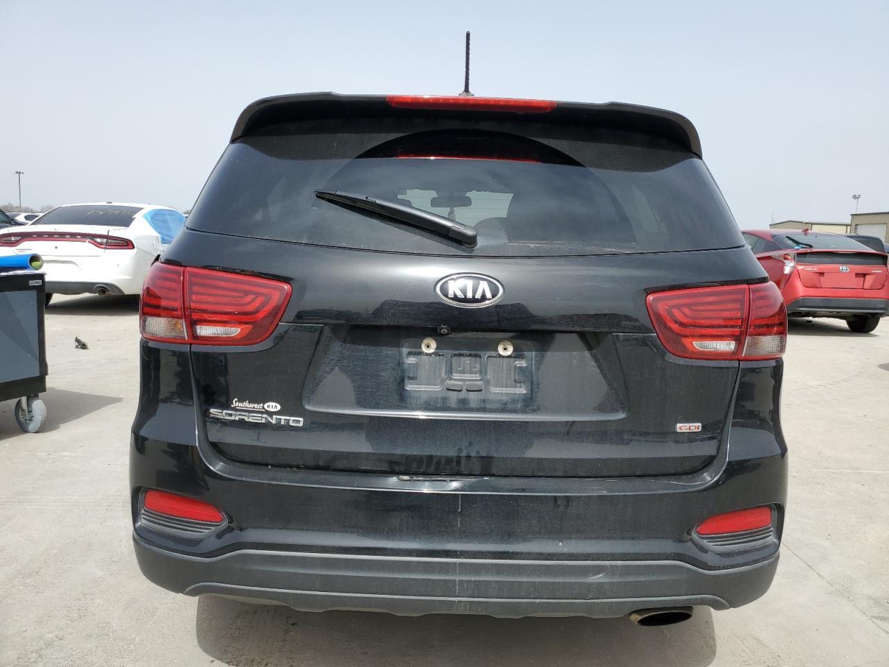 2019 KIA Sorento VIN 5XYPG4A39KG585376 Copart auction photo, front end / hail damage thumbnail 6