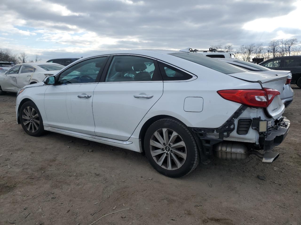 2015 Hyundai Sonata VIN 5NPE34AFXFH075064 Copart auction photo, rear end / minor dent/scratches damage thumbnail 2