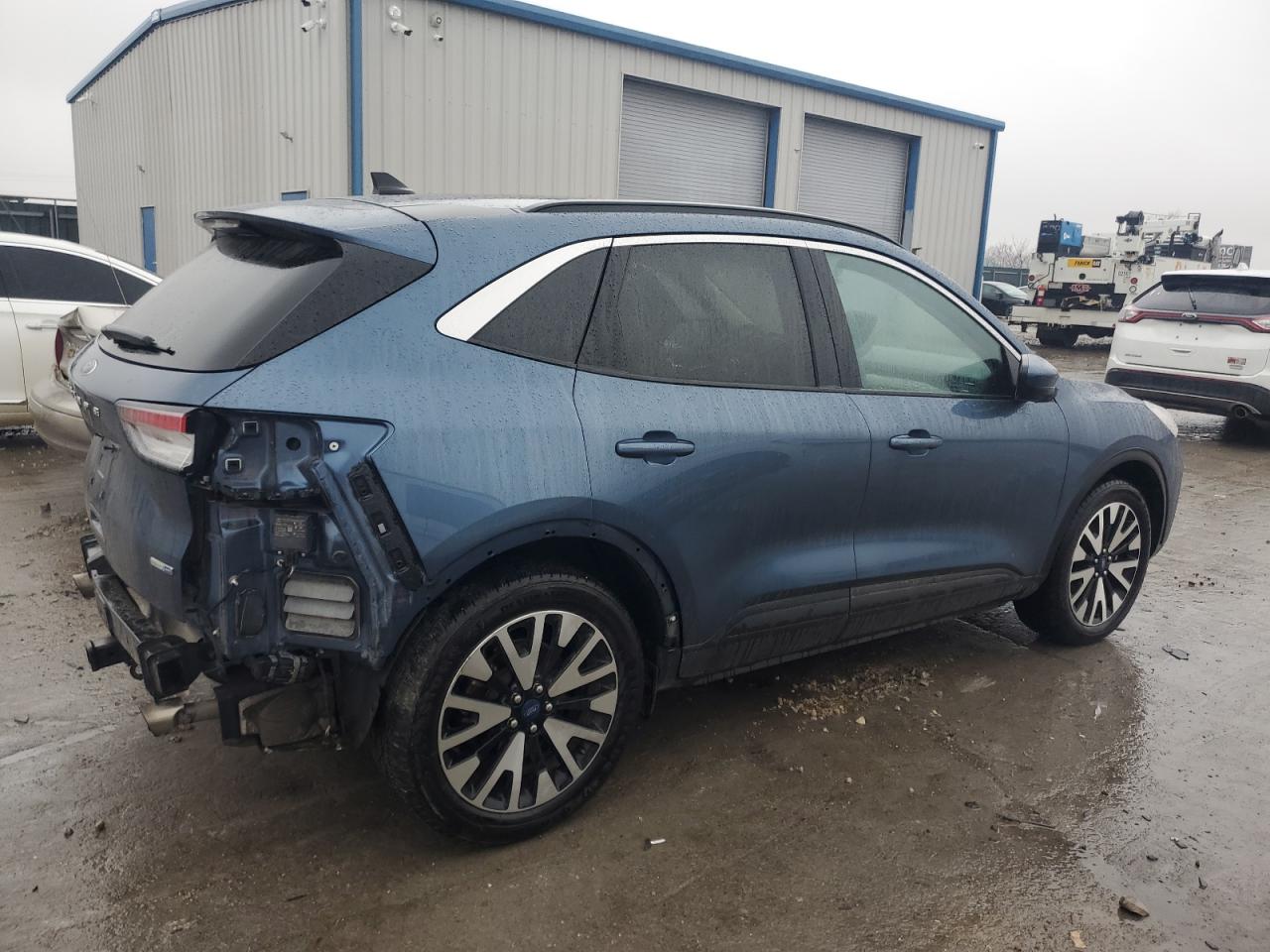 2020 Ford Escape VIN 1FMCU9H9XLUC43042 Copart auction photo, rear end damage thumbnail 3