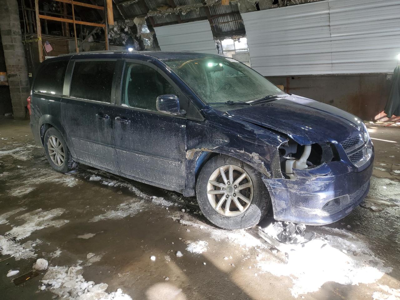 2014 Dodge Caravan VIN 2C4RDGCG0ER103283 Copart auction photo, front end / undercarriage damage thumbnail 4