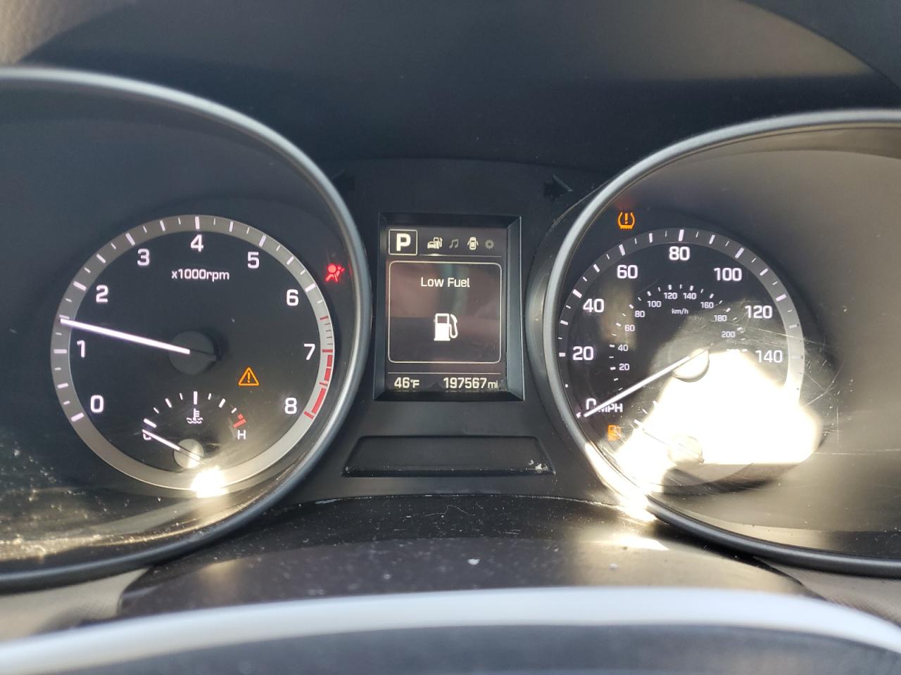 2017 Hyundai Santa Fe VIN KM8SMDHF3HU170382 Copart auction photo, normal wear / minor dent/scratches damage thumbnail 9