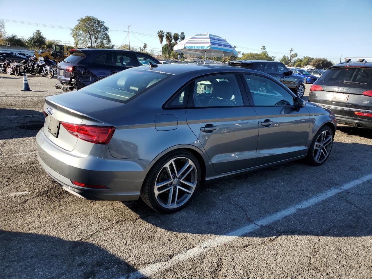 2019 Audi A3 VIN WAUAUGFFXKA086201 Copart auction photo, front end / minor dent/scratches damage thumbnail 3