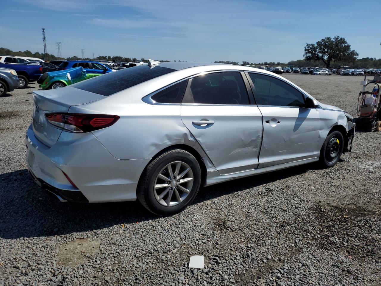 2018 Hyundai Sonata VIN 5NPE24AF9JH715485 Copart auction photo, side / front end damage thumbnail 3