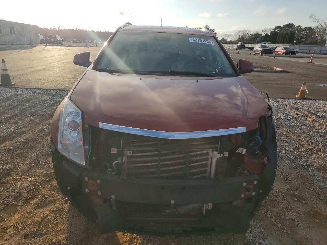2014 Cadillac SRX VIN 3GYFNDE31ES581265 Copart auction photo, front end damage thumbnail 5