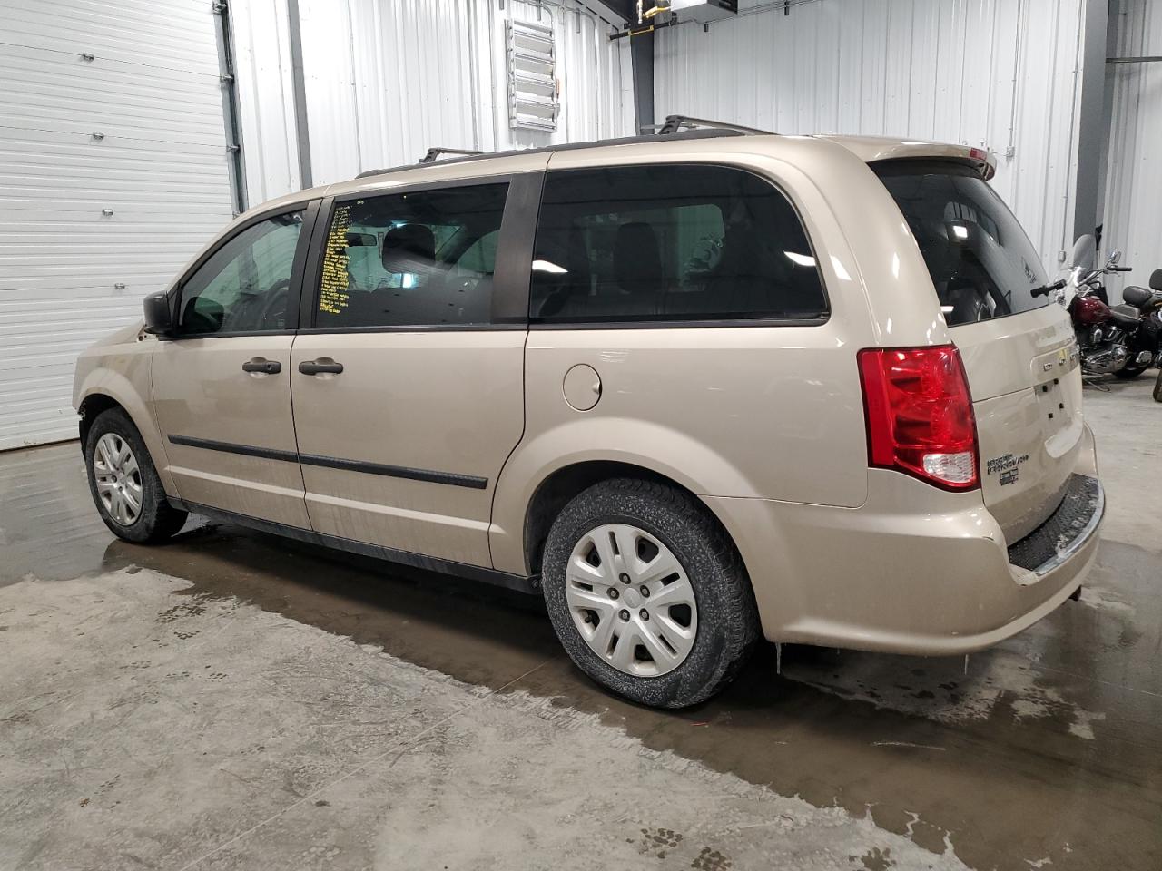2015 Dodge Caravan VIN 2C4RDGBG2FR745944 Copart auction photo, front end / minor dent/scratches damage thumbnail 2