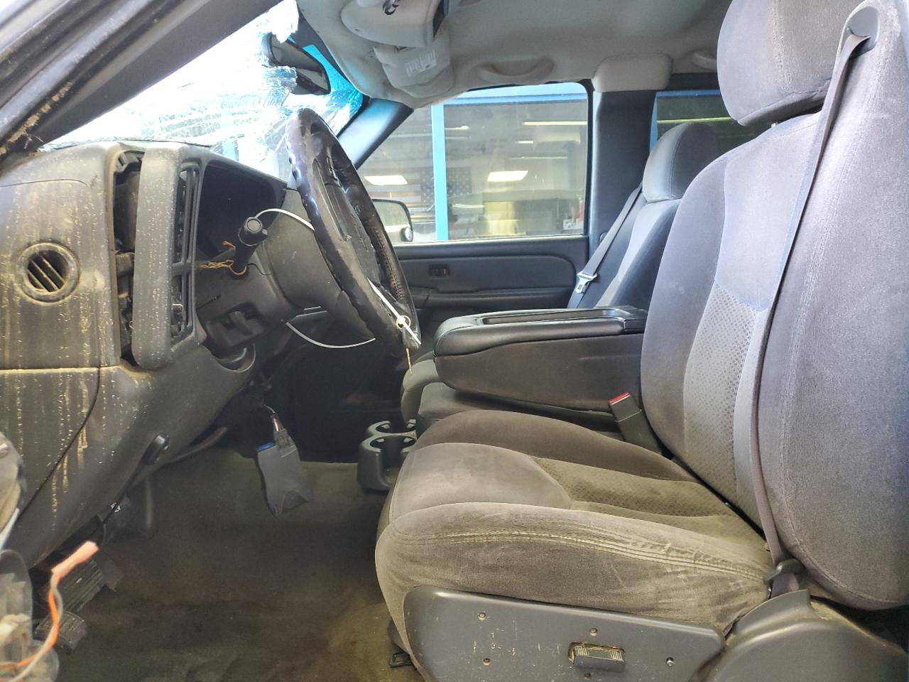 2006 Chevrolet Silverado VIN 1GCEK19B06Z262874 Copart auction photo, all over damage thumbnail 7