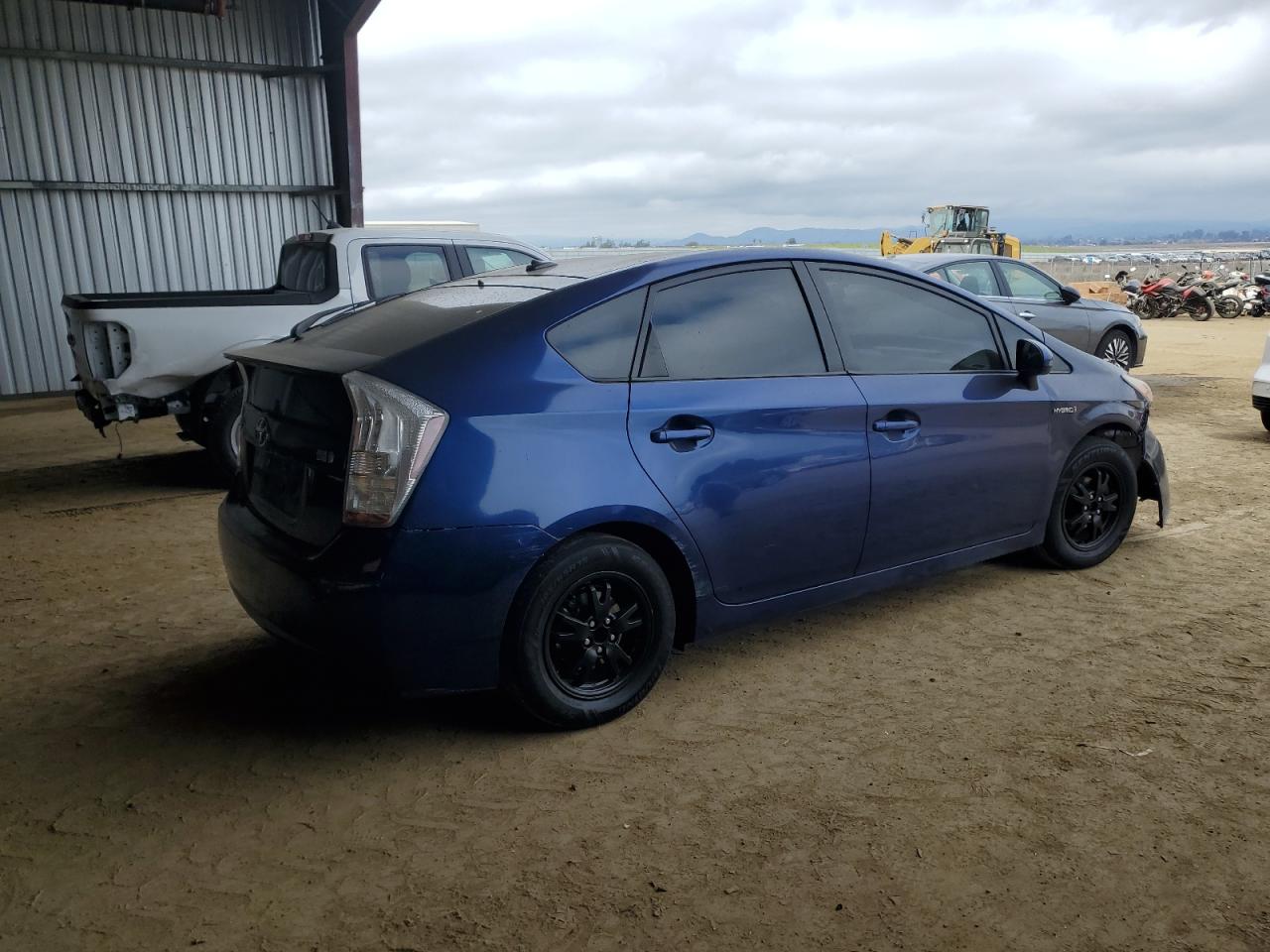 2011 Toyota Prius VIN JTDKN3DU3B0304208 Copart auction photo, front end / undercarriage damage thumbnail 3