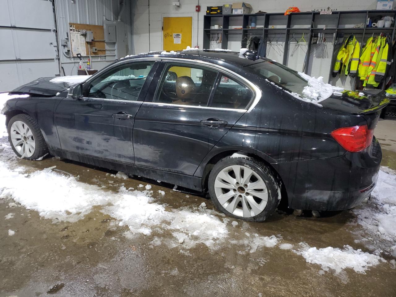 2013 BMW 3er VIN WBA3B5C59DF595653 Copart auction photo, front end damage thumbnail 2