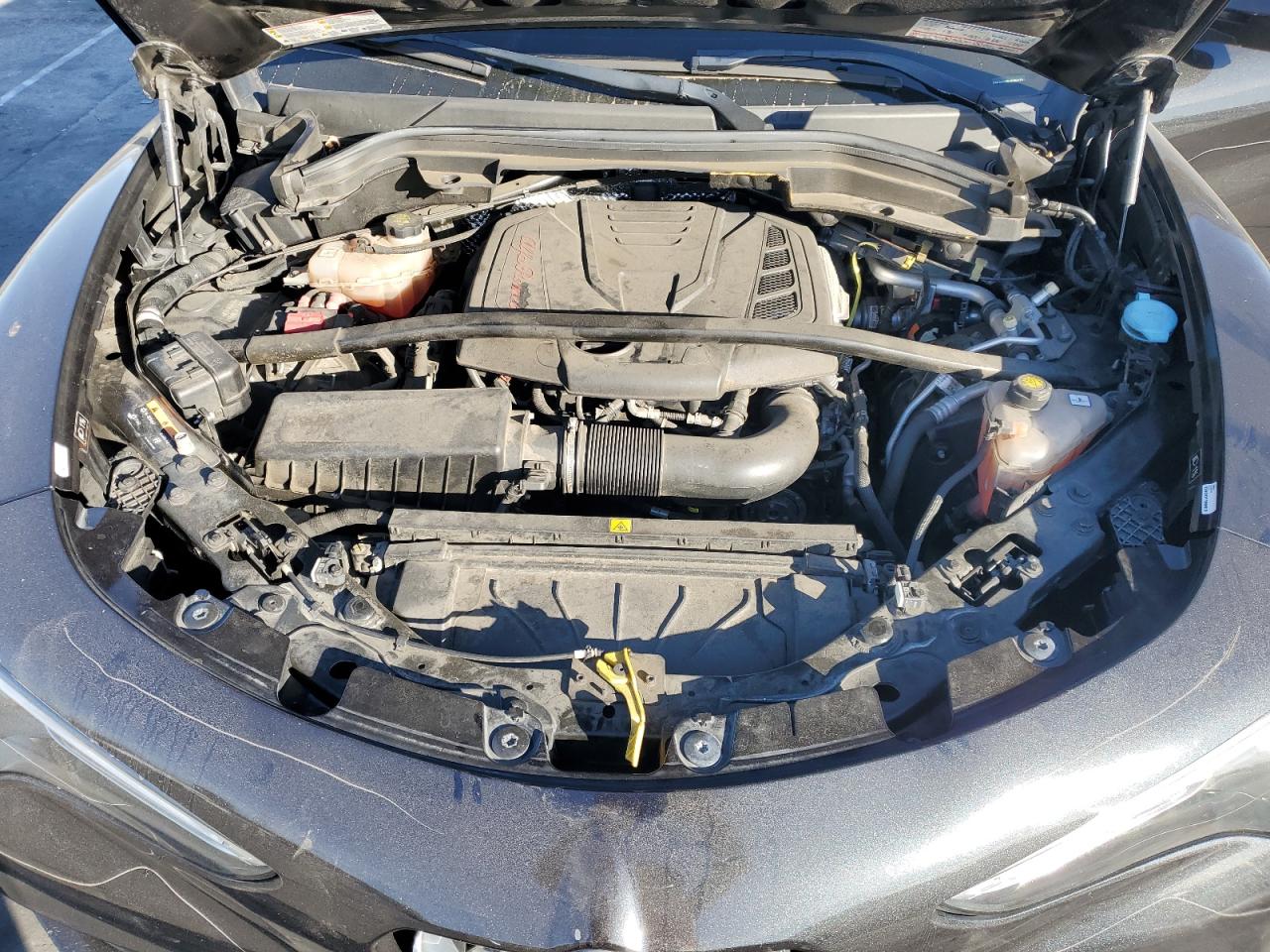 2018 Alfa Romeo Stelvio VIN ZASFAKNN6J7B94170 Copart auction photo, vandalism / minor dent/scratches damage thumbnail 12