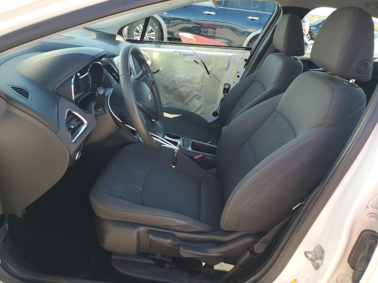 2019 Chevrolet Cruze VIN 1G1BE5SM3K7115587 Copart auction photo, front end / side damage thumbnail 7