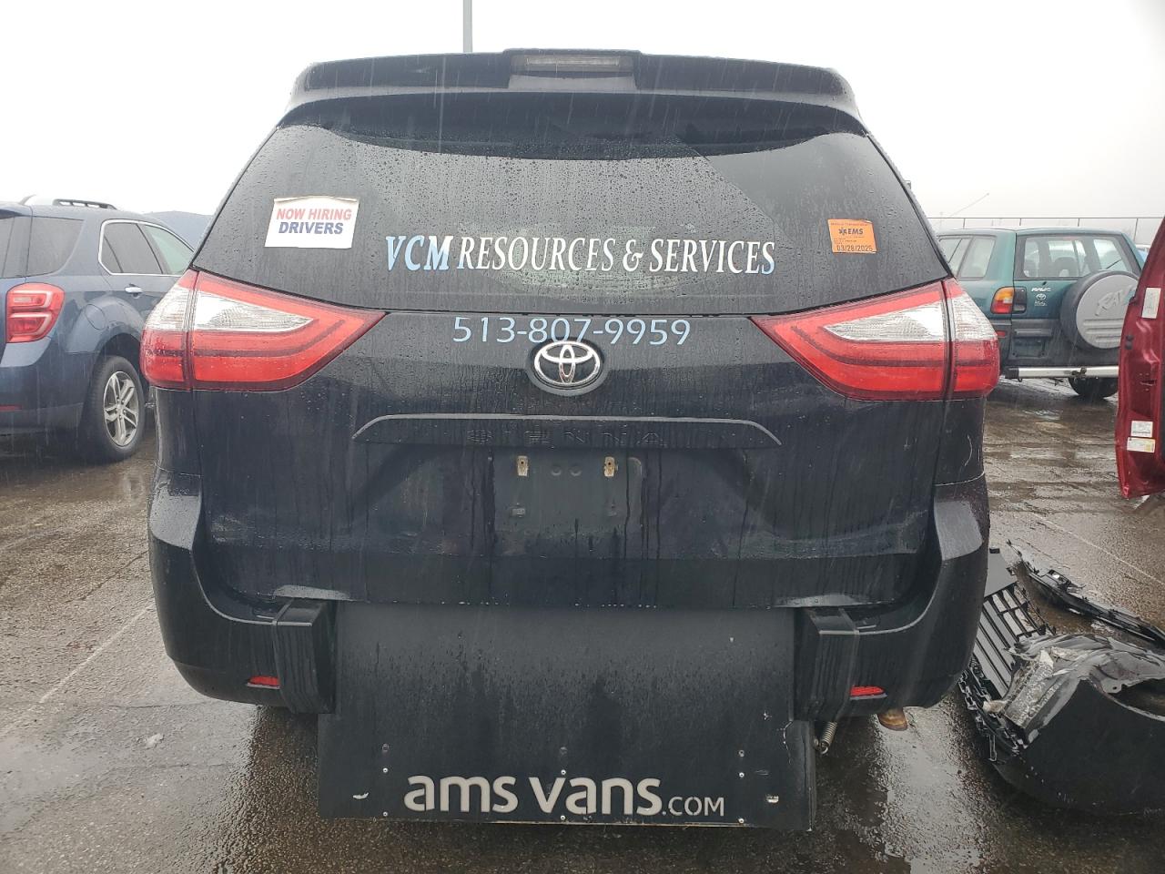 2019 Toyota Sienna VIN 5TDZZ3DC3KS993948 Copart auction photo, front end damage thumbnail 6