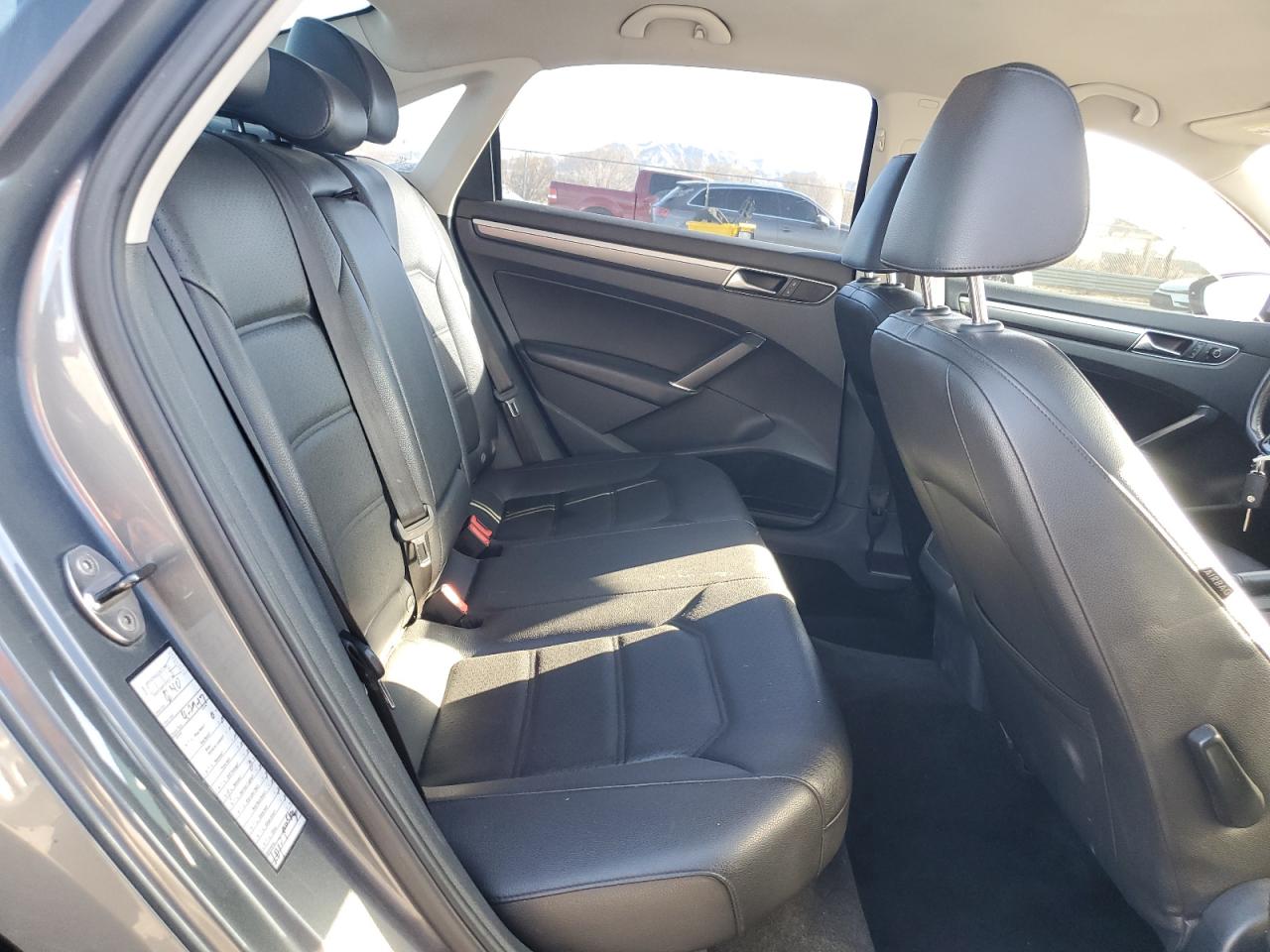 2017 Volkswagen Passat VIN 1VWDT7A38HC050629 Copart auction photo, minor dent/scratches damage thumbnail 10