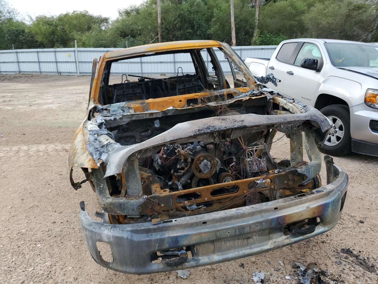 2018 RAM 1500 VIN 1C6RR6LT5JS123828 Copart auction photo, burn damage thumbnail 5