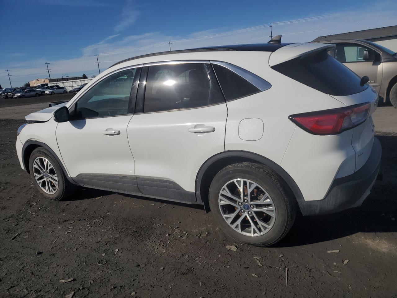 2022 Ford Escape VIN 1FMCU9H95NUB02141 Copart auction photo, front end damage thumbnail 2