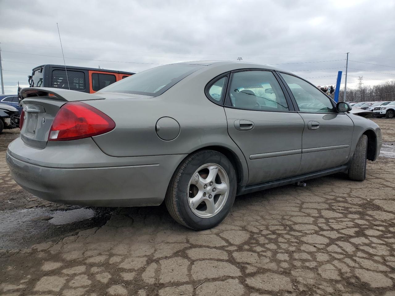 2003 Ford Taurus VIN 1FAFP53U73G225700 Copart auction photo, front end damage thumbnail 3