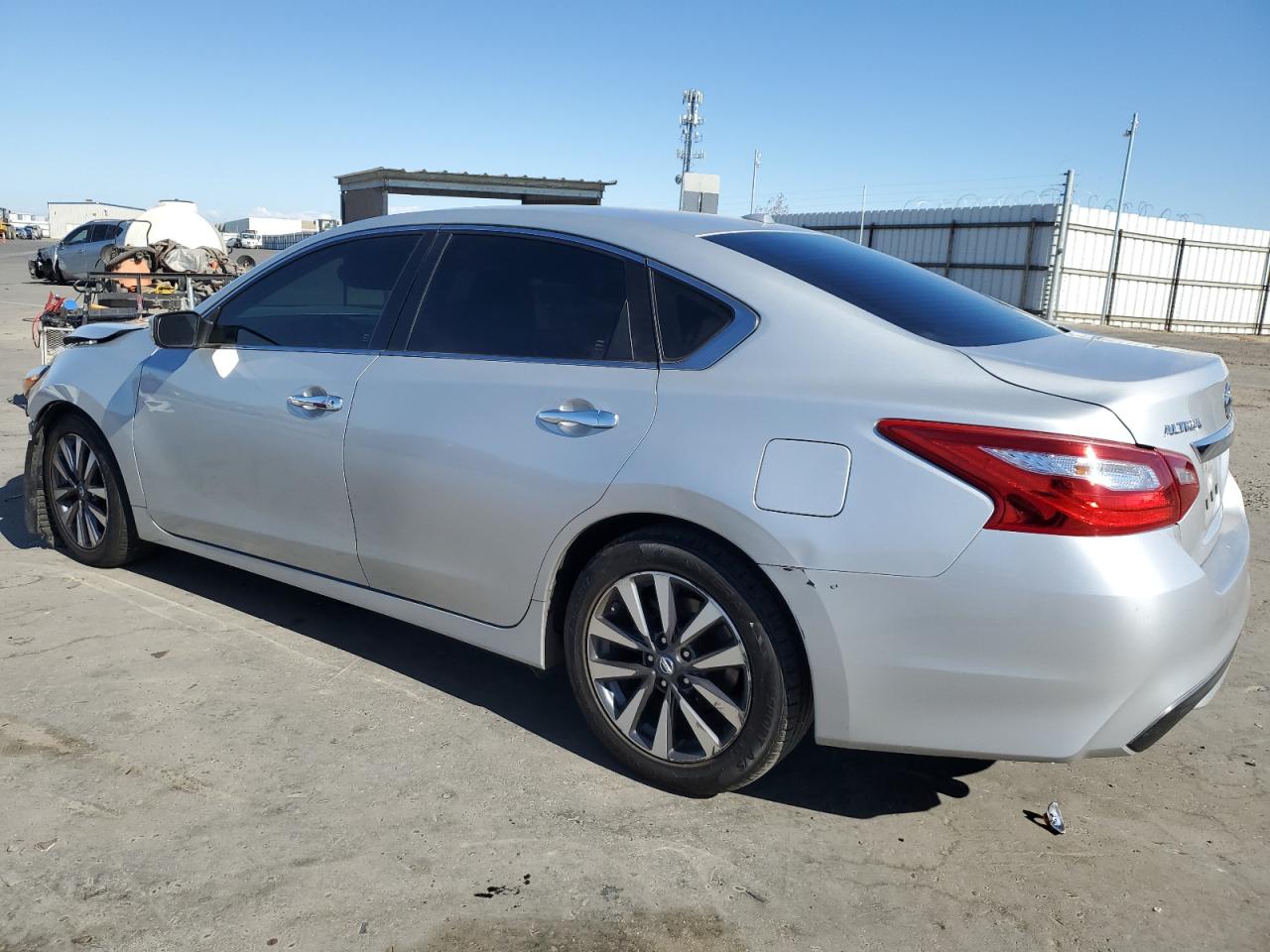 2017 Nissan Altima VIN 1N4AL3AP7HC178898 Copart auction photo, front end / side damage thumbnail 2