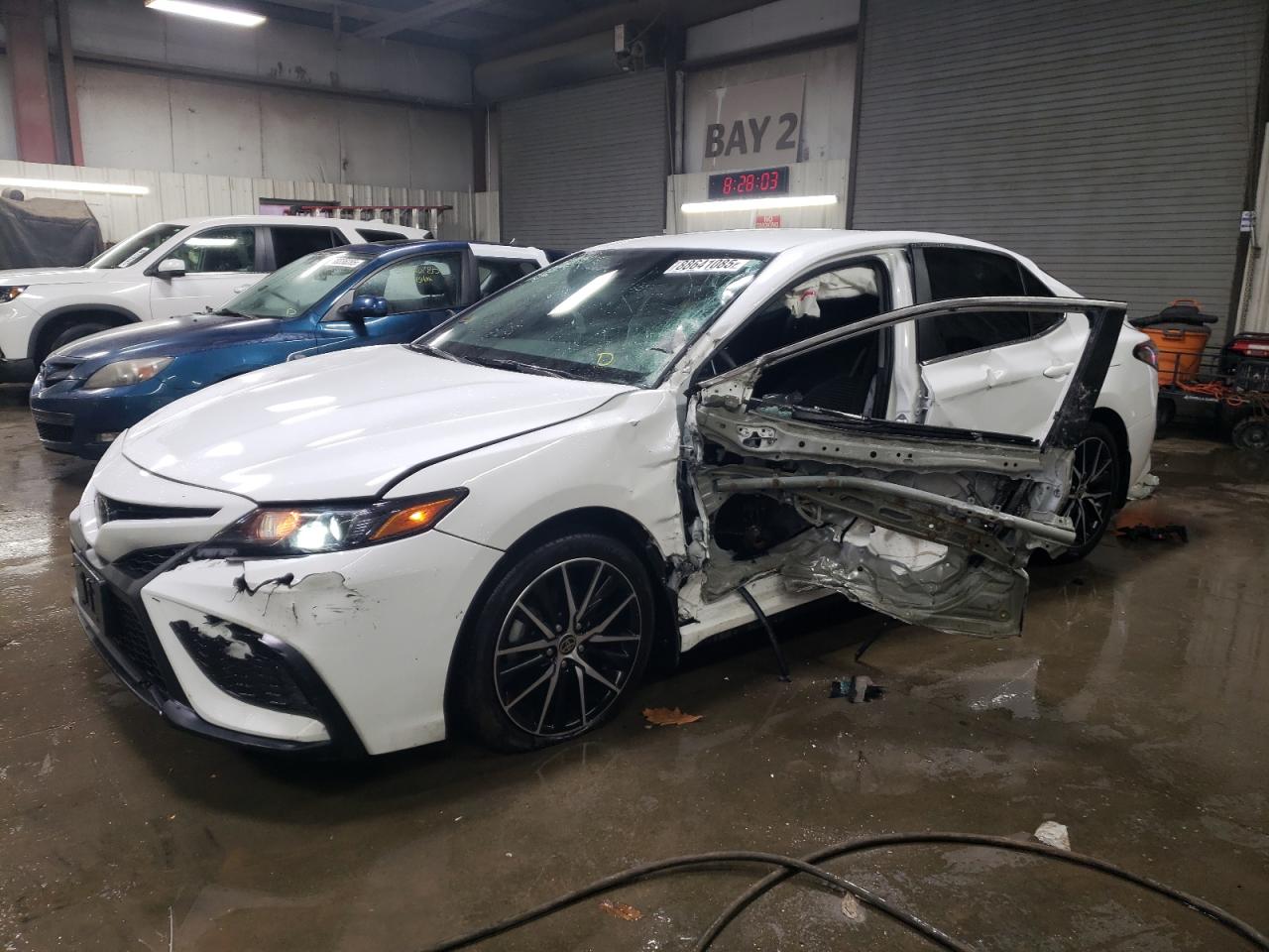 2022 Toyota Camry VIN 4T1G11AK2NU646461