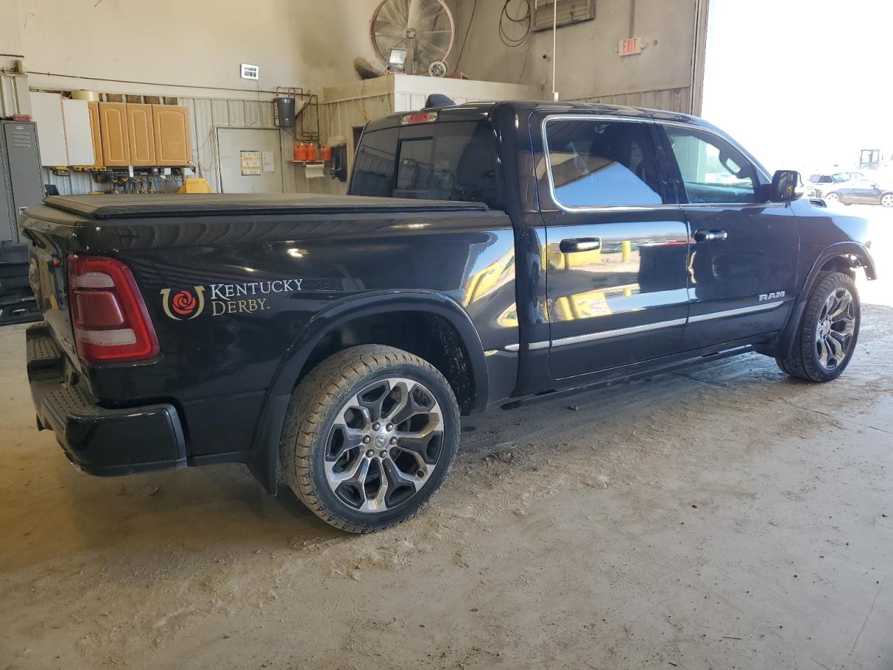 2019 RAM 1500 VIN 1C6SRFHT5KN572985 Copart auction photo, front end / side damage thumbnail 3