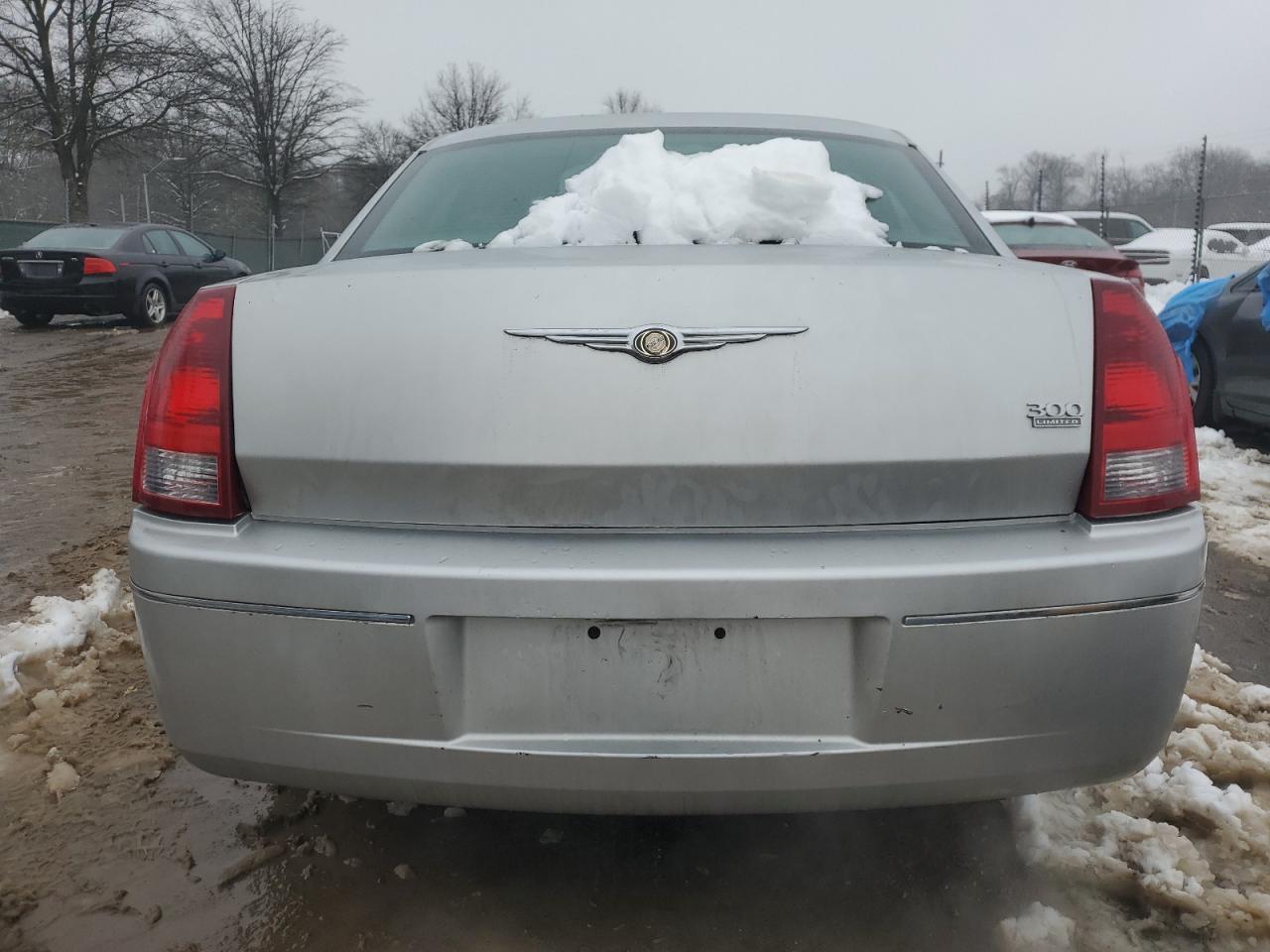 2005 Chrysler 300 VIN 2C3AA53G65H614873 Copart auction photo, front end / side damage thumbnail 6