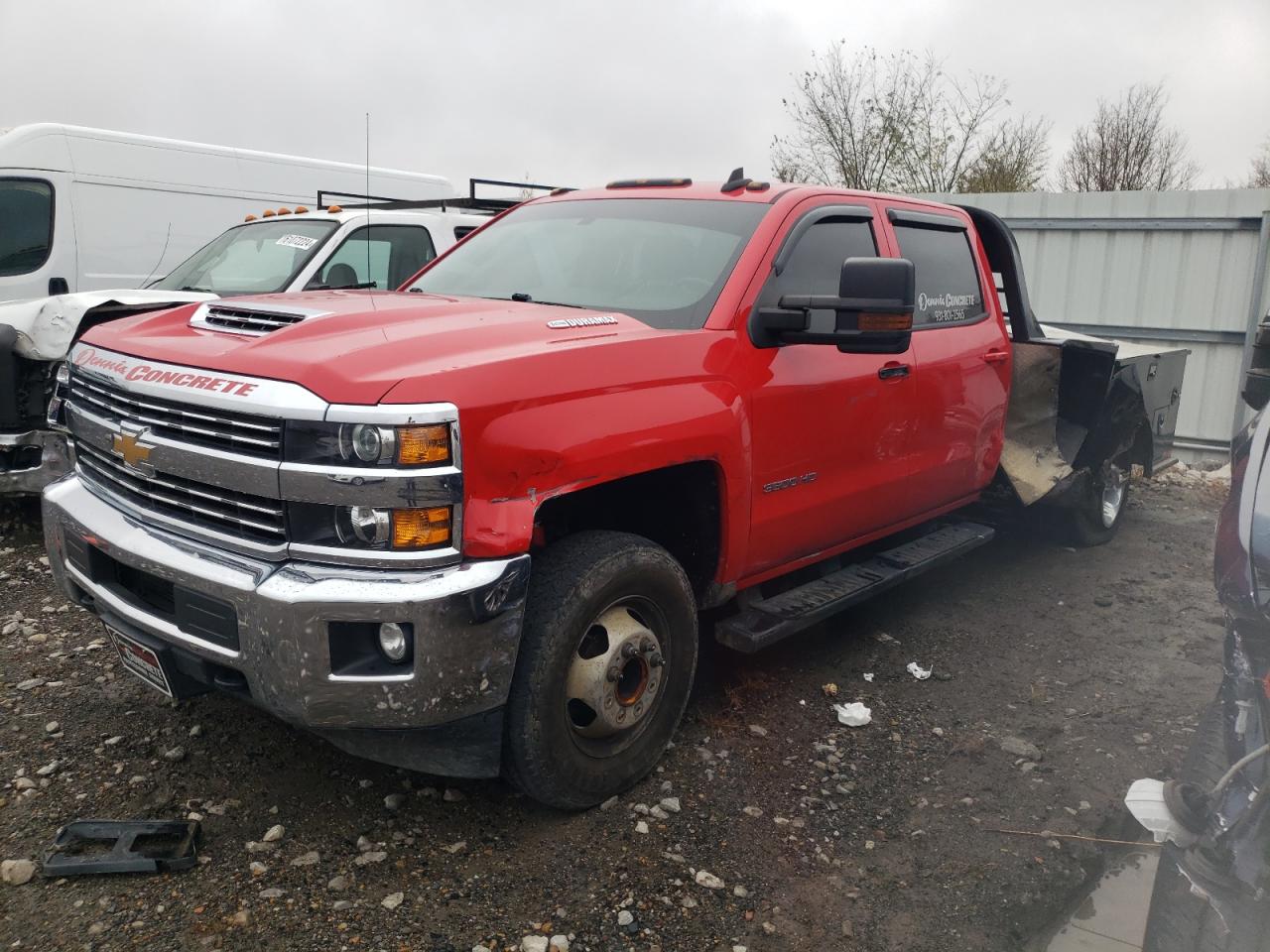 2018 Chevrolet Silverado VIN 1GB4KZCYXJF127732