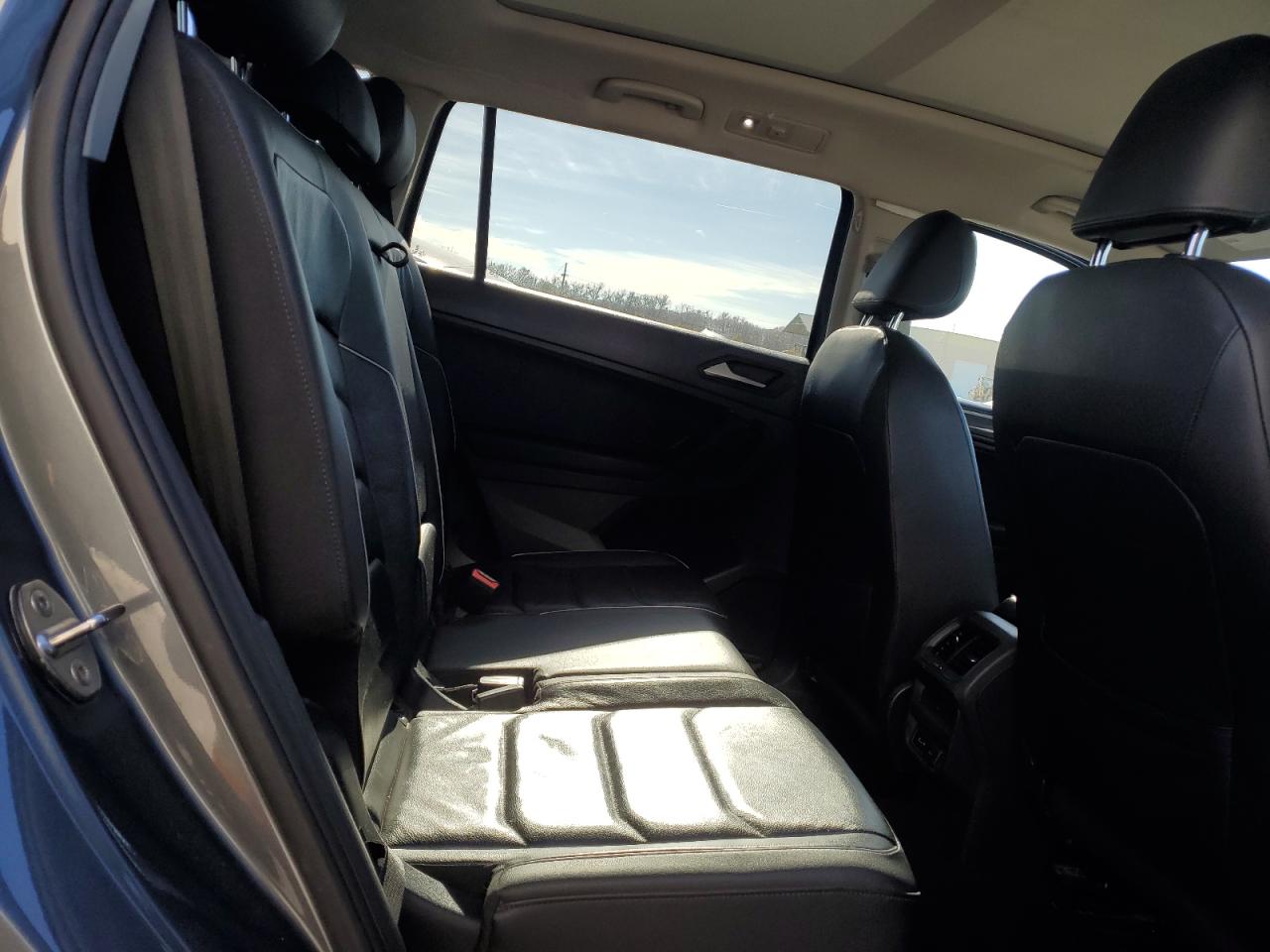 2019 Volkswagen Tiguan VIN 3VV4B7AX6KM072211 Copart auction photo, side damage thumbnail 11