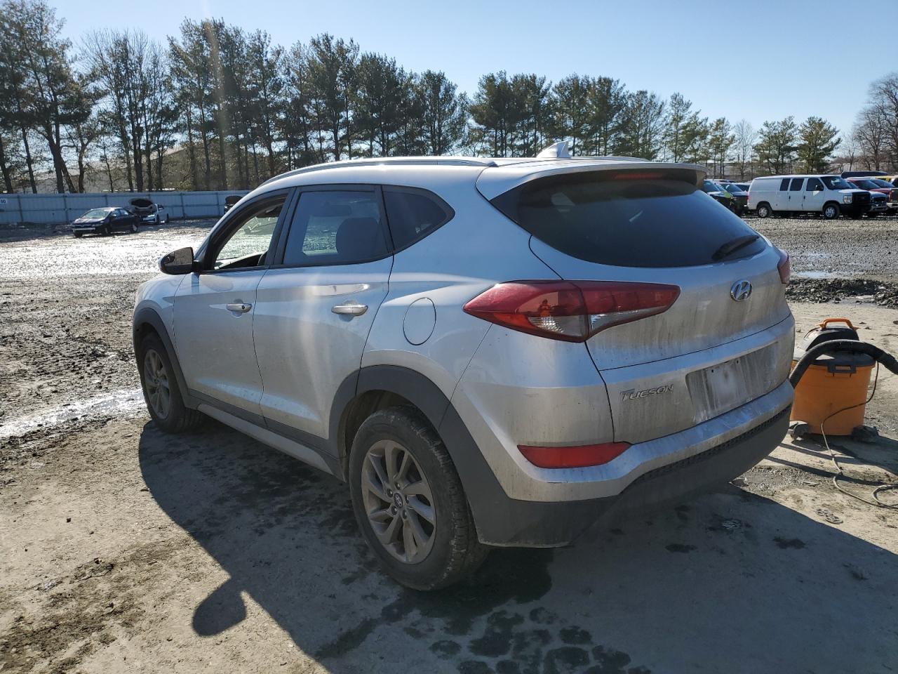 2018 Hyundai Tucson VIN KM8J33A43JU698253 Copart auction photo, minor dent/scratches damage thumbnail 2