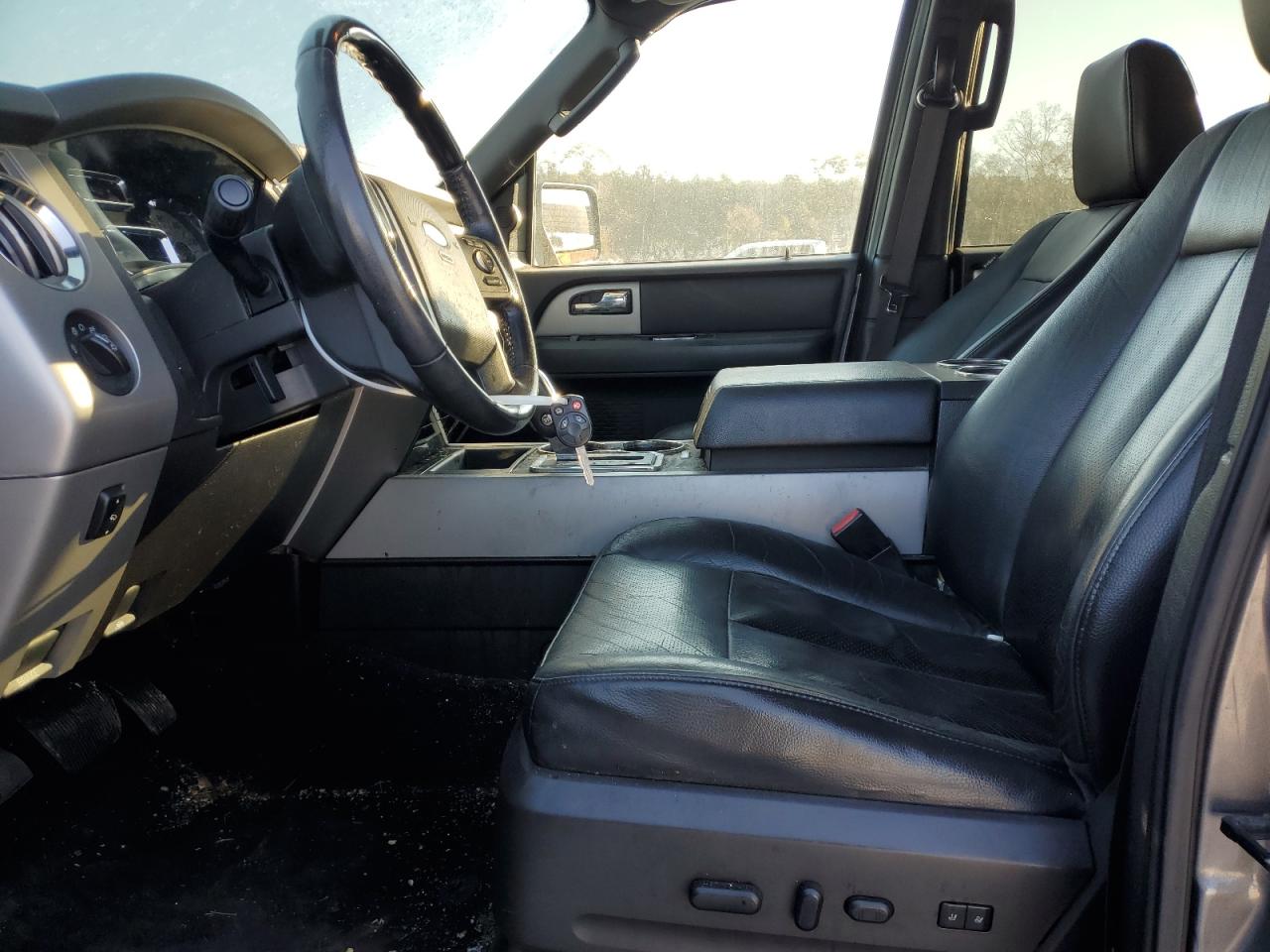 2011 Ford Expedition VIN 1FMJU2A5XBEF13076 Copart auction photo, front end damage thumbnail 7
