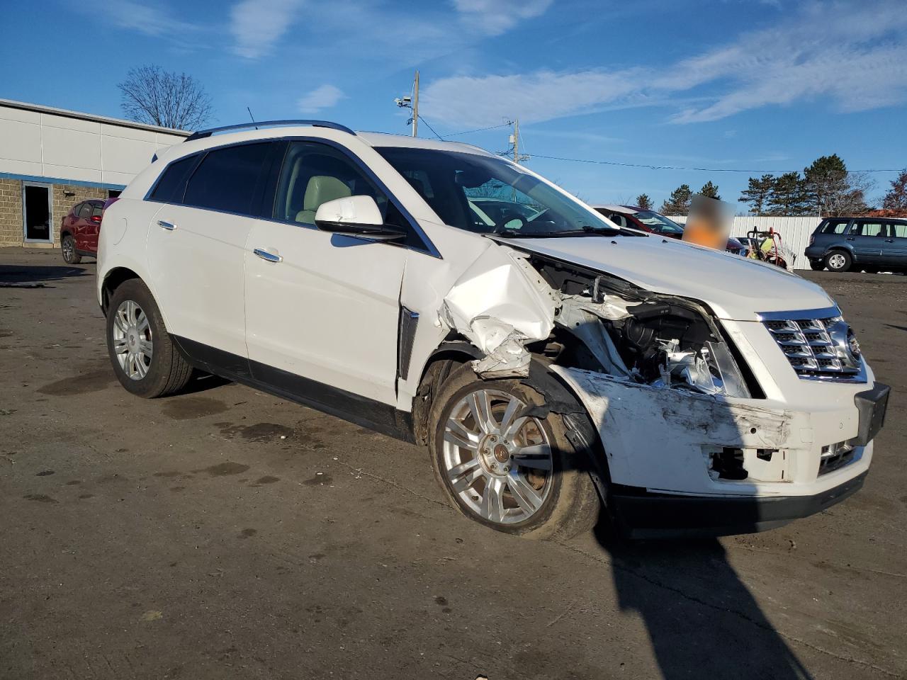 2014 Cadillac SRX VIN 3GYFNEE37ES597931 Copart auction photo, front end / minor dent/scratches damage thumbnail 4