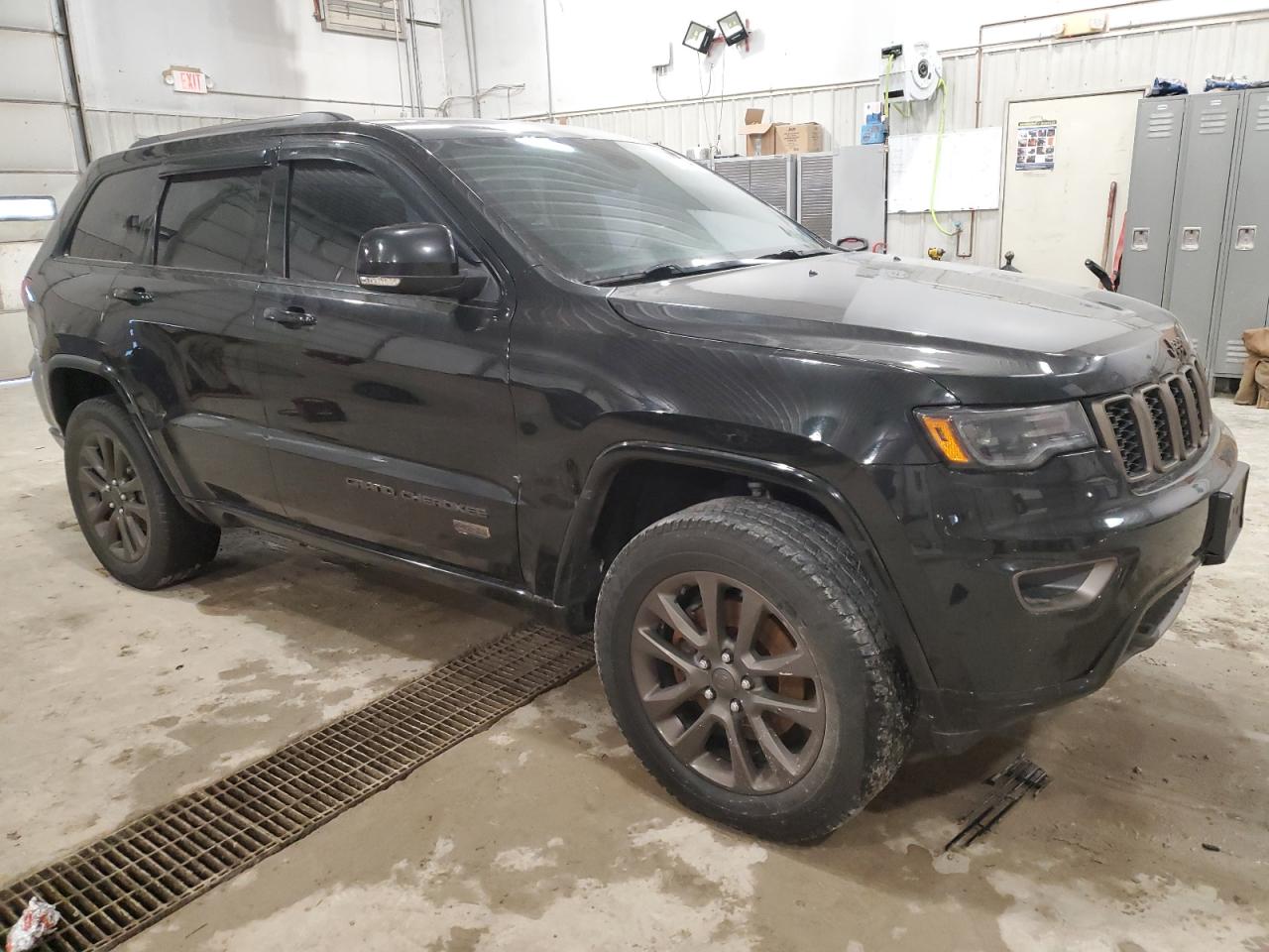 2016 Jeep Grand Cherokee VIN 1C4RJFBM9GC405029 Copart auction photo, normal wear damage thumbnail 4