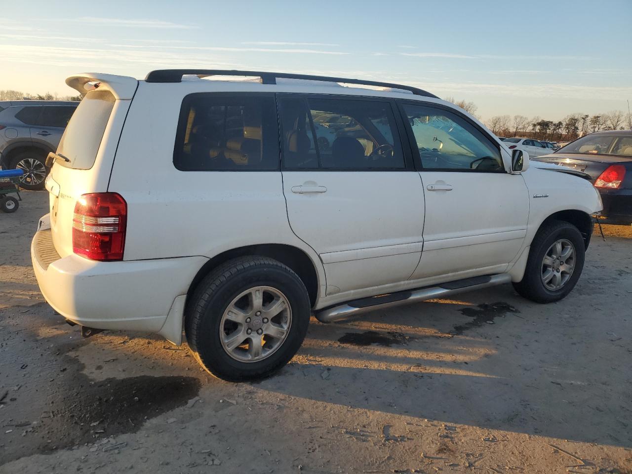 2001 Toyota Highlander VIN JTEHF21A810015976 Copart auction photo, front end / minor dent/scratches damage thumbnail 3