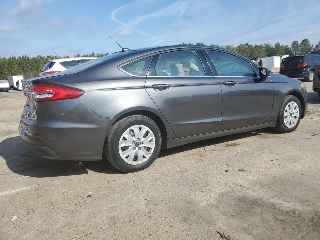 2019 Ford Fusion VIN 3FA6P0G78KR193273 Copart auction photo, rear end damage thumbnail 3