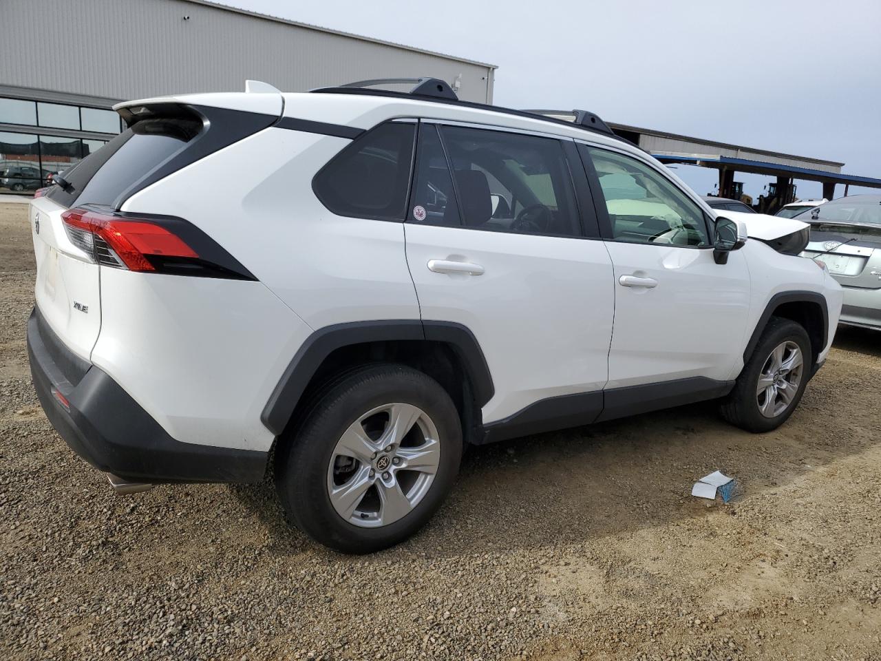 2021 Toyota RAV 4 VIN JTMP1RFVXMD076732 Copart auction photo, front end damage thumbnail 3