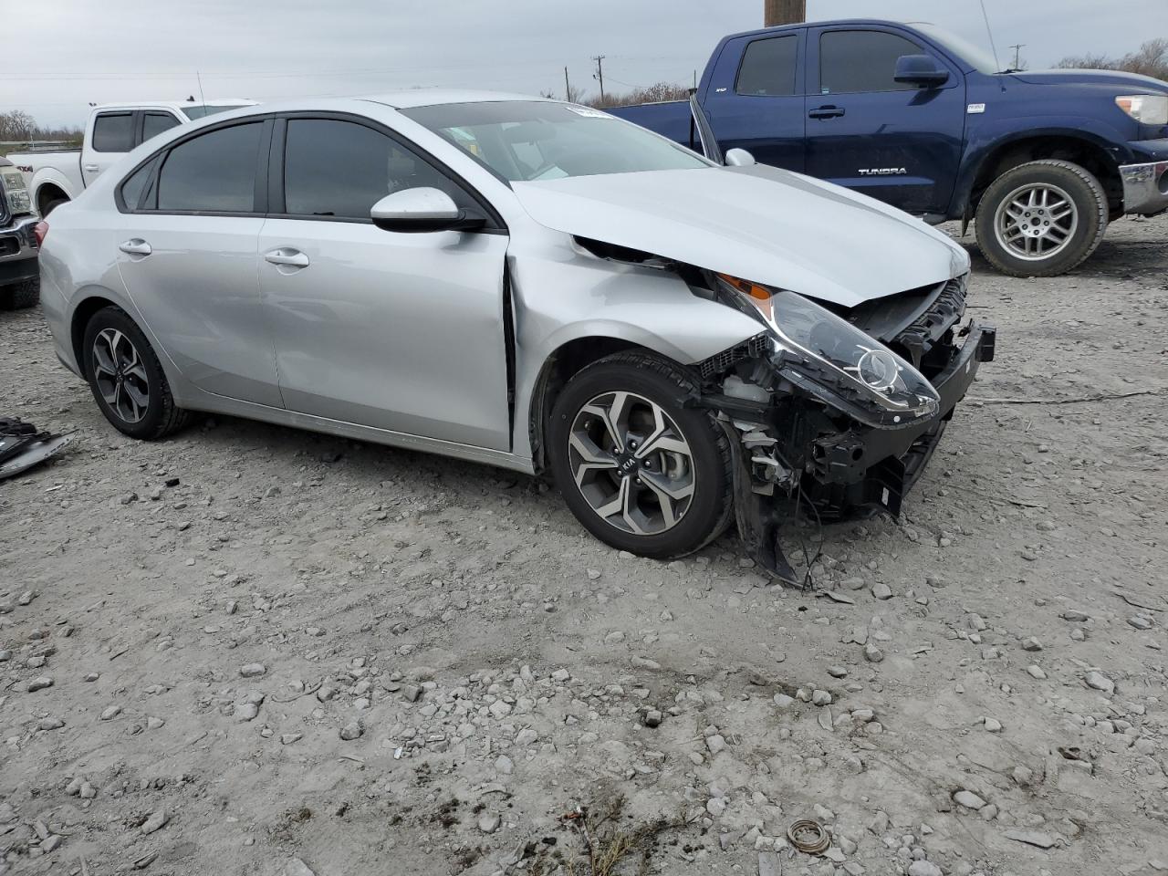 2021 KIA Forte VIN 3KPF24AD7ME414984 Copart auction photo, front end / side damage thumbnail 4