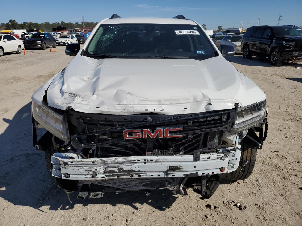 2022 GMC Acadia VIN 1GKKNKL40NZ157765 Copart auction photo, front end damage thumbnail 5