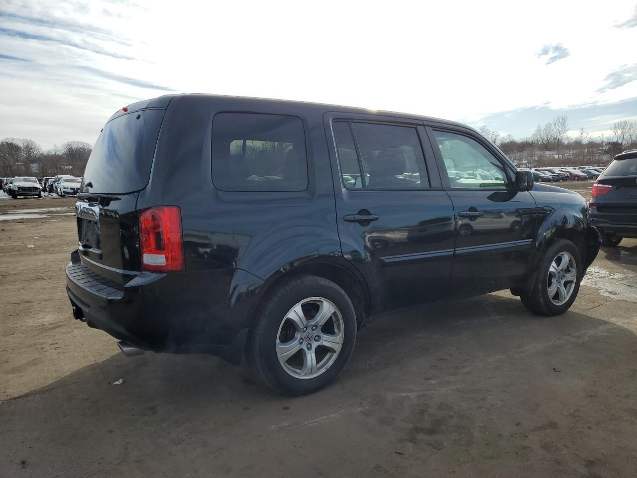 2013 Honda Pilot VIN 5FNYF4H73DB043975 Copart auction photo, front end damage thumbnail 3