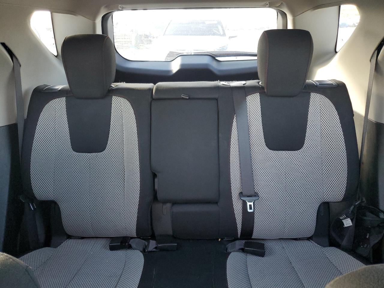2017 Chevrolet Equinox VIN 2GNALBEK2H1595264 Copart auction photo, rear end / minor dent/scratches damage thumbnail 10