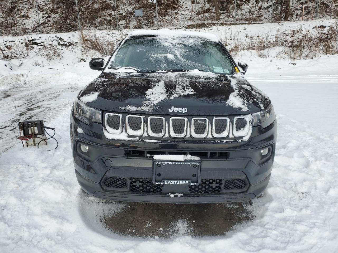 2022 Jeep Compass VIN 3C4NJDBB2NT151988 Copart auction photo, side / rear end damage thumbnail 5