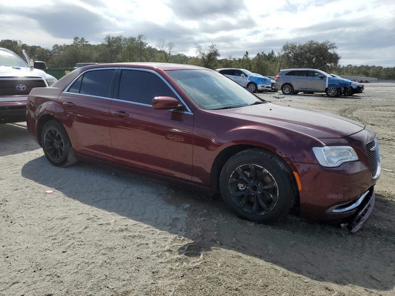 2016 Chrysler 300 VIN 2C3CCAAG6GH230335 Copart auction photo, front end damage thumbnail 4