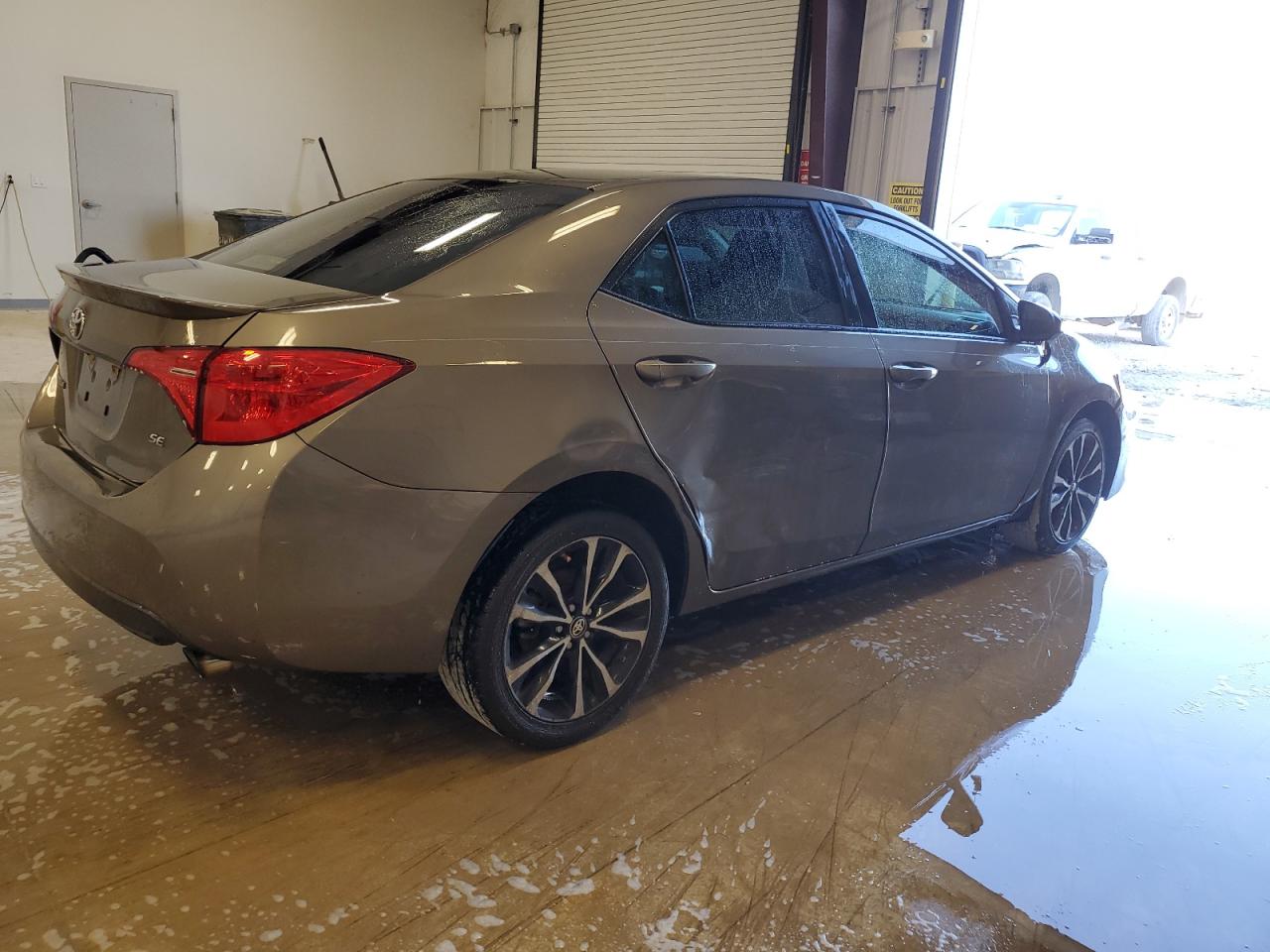 2019 Toyota Corolla VIN 5YFBURHE2KP921386 Copart auction photo, rear end / side damage thumbnail 3