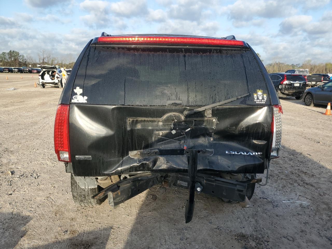 2011 Cadillac Escalade VIN 1GYS3AEF7BR104030 Copart auction photo, rear end / minor dent/scratches damage thumbnail 6