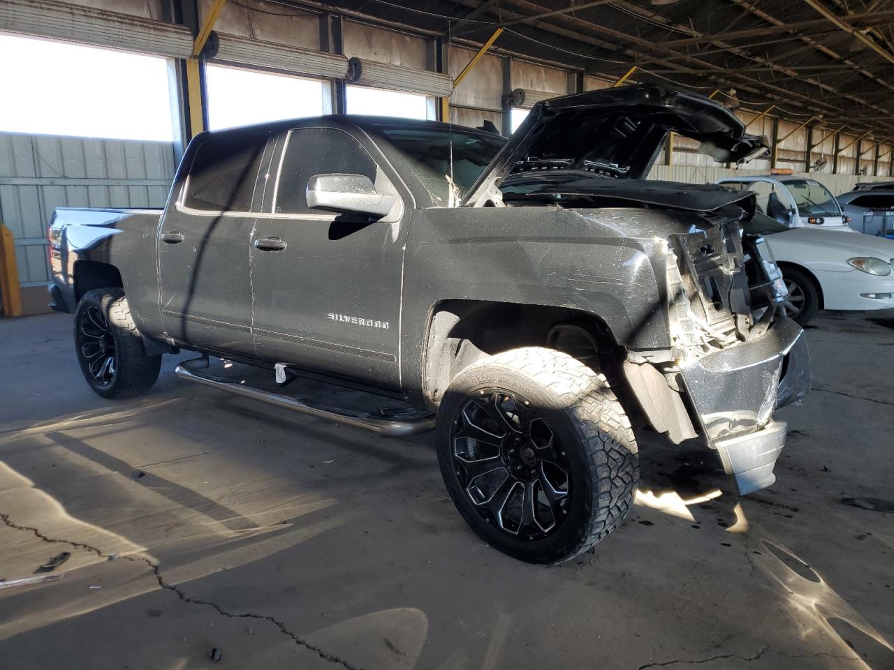 2018 Chevrolet Silverado VIN 3GCUKREC5JG579048 Copart auction photo, front end damage thumbnail 4