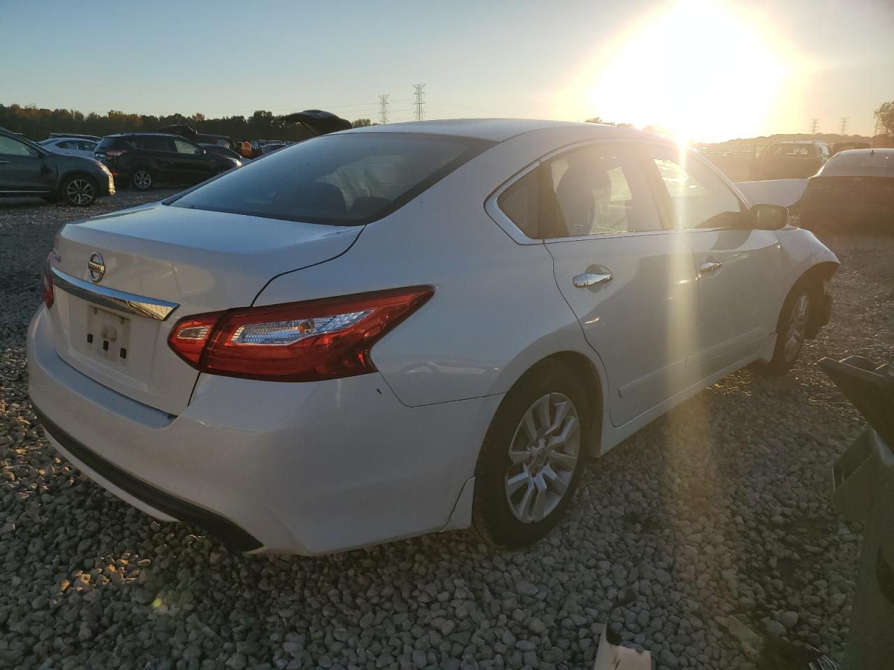 2016 Nissan Altima VIN 1N4AL3AP2GN343095 Copart auction photo, front end damage thumbnail 3