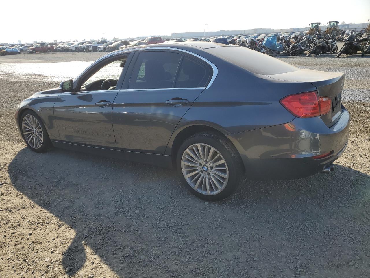 2015 BMW 3er VIN WBA3C1C51FK120451 Copart auction photo, front end damage thumbnail 2