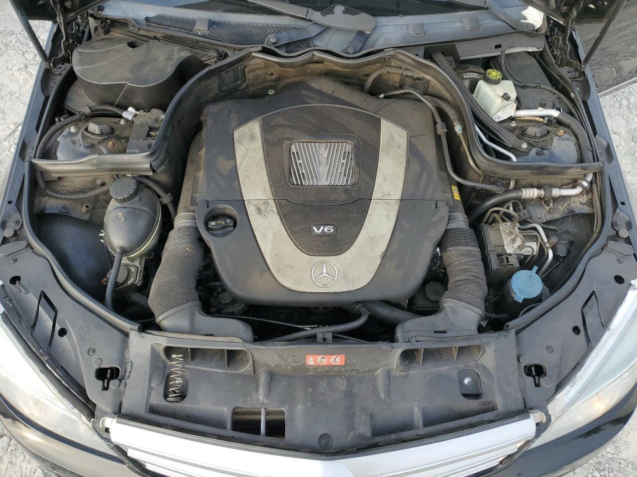 2009 Mercedes-Benz C-klasse VIN WDDGF81X19R060780 Copart auction photo, normal wear / minor dent/scratches damage thumbnail 11