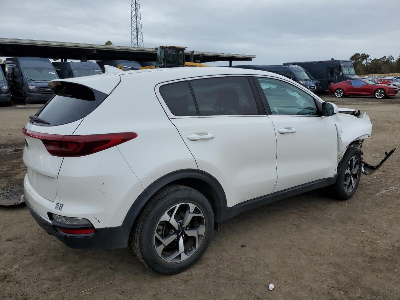 2021 KIA Sportage VIN KNDPMCAC2M7943761 Copart auction photo, front end damage thumbnail 3